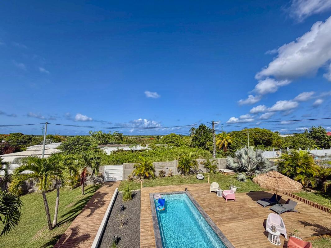2.A louer villa avec piscine et vue mer St François Guadeloupe